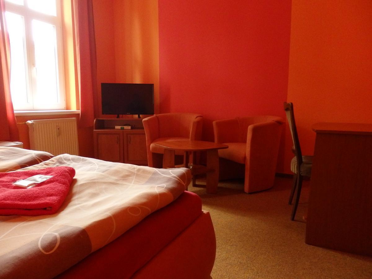 Hotel Zlaty Kriz Teplice Exterior photo